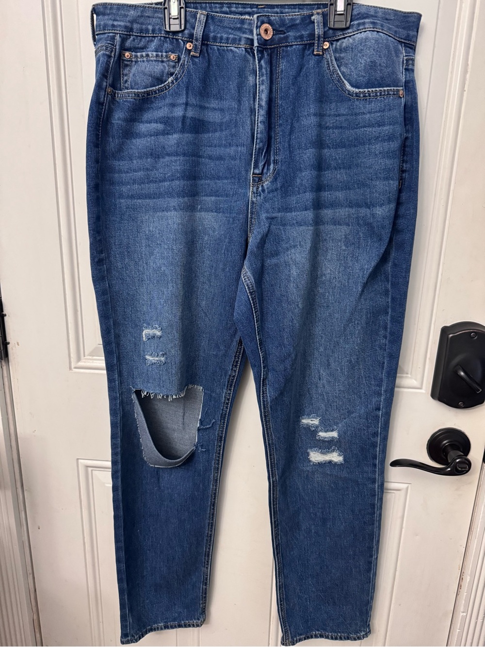 Women’s American Rag High Waisted Distressed Denim Jeans size 13/31